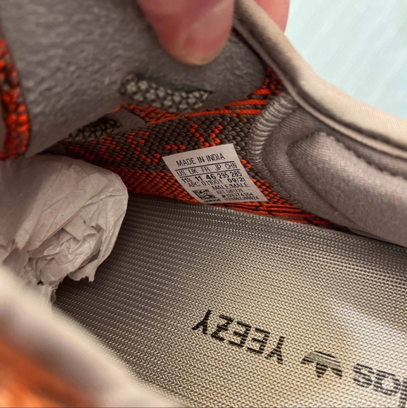 Yeezy Boost 350 v2 Beluga Reflective - Picture 6 of 8